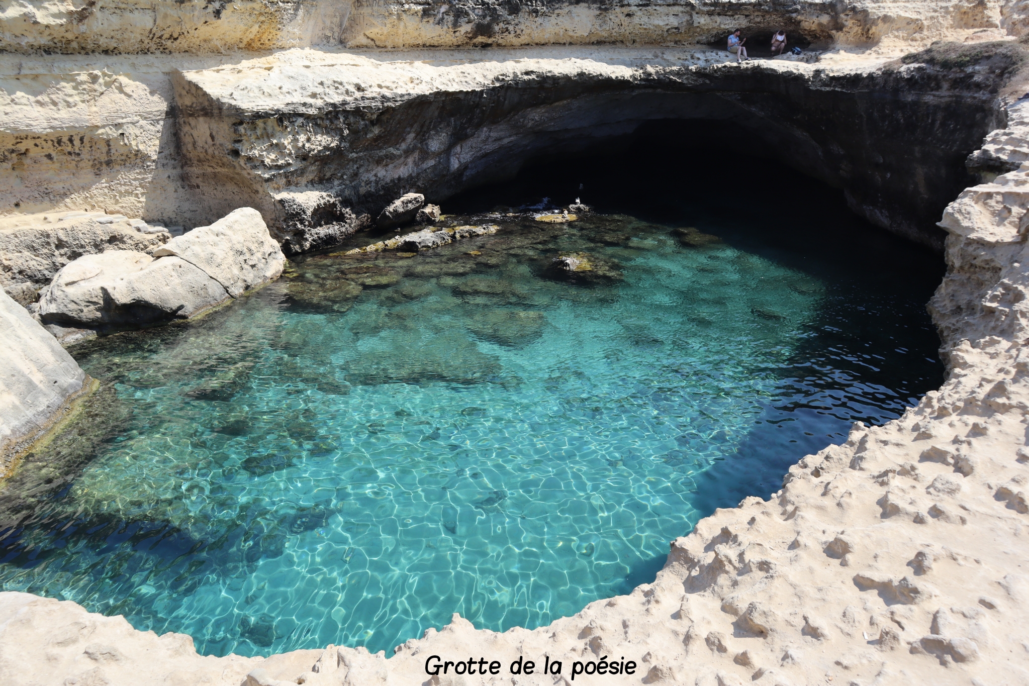 Grotte Poésie Pouilles
