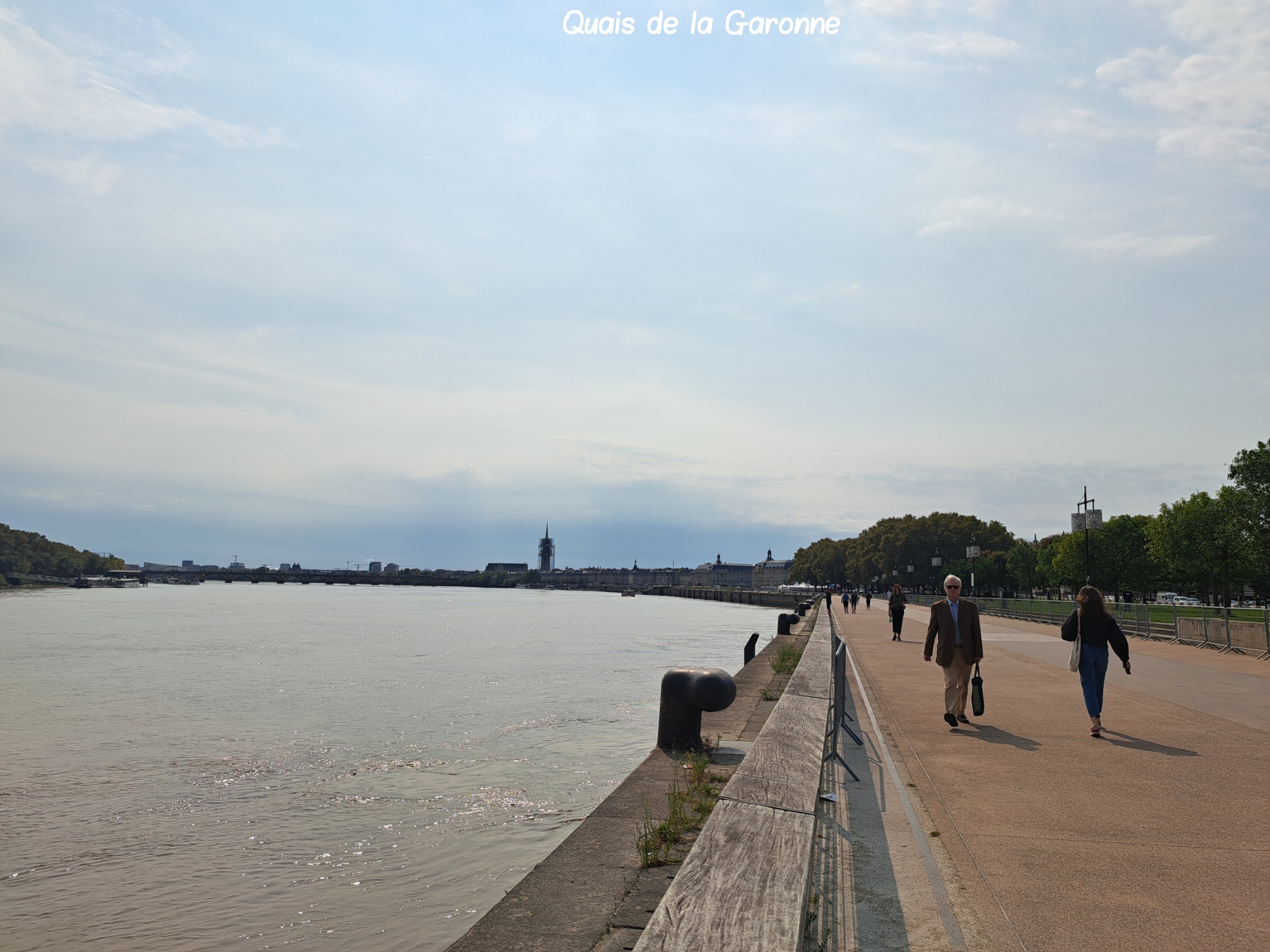 Quai Garonne Bordeaux
