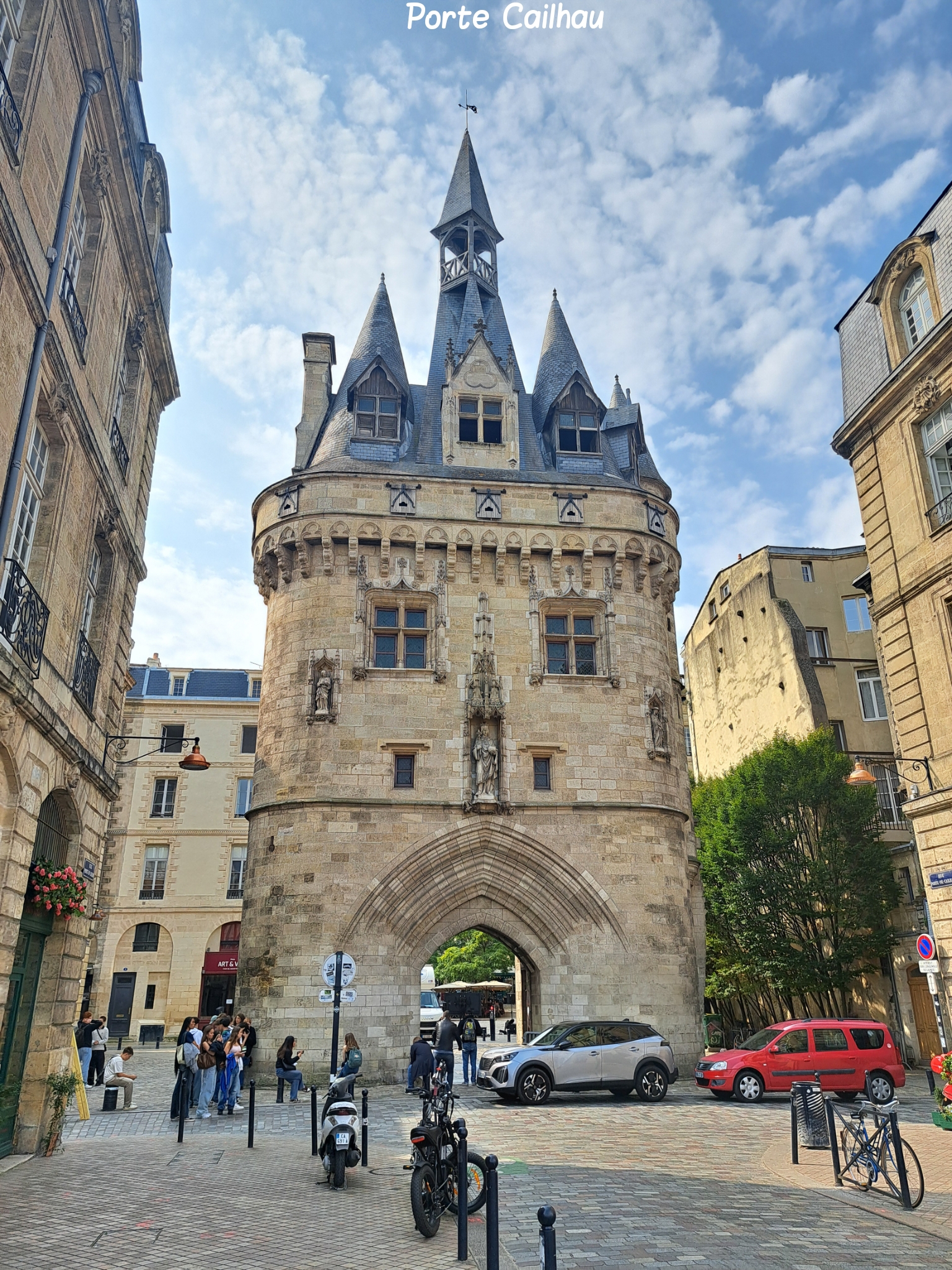 Porte Cailhau Bordeaux