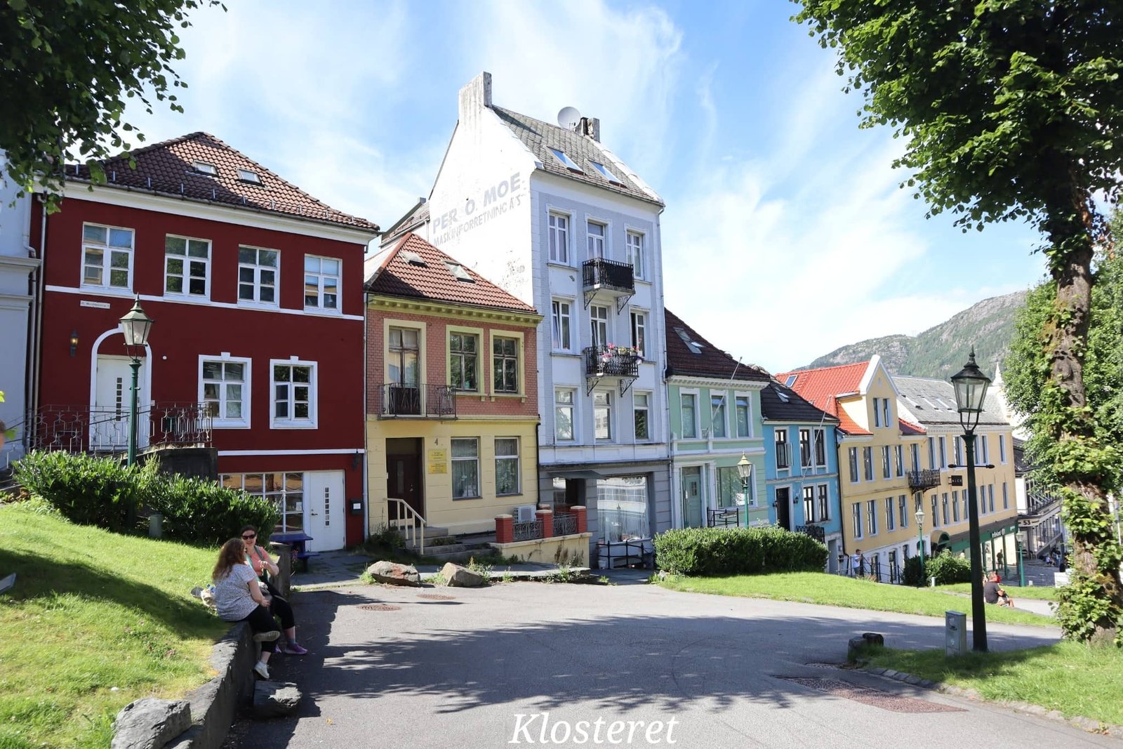 Bergen - Klosteret - maisons colorées - pente - ville - Norvège - voyage