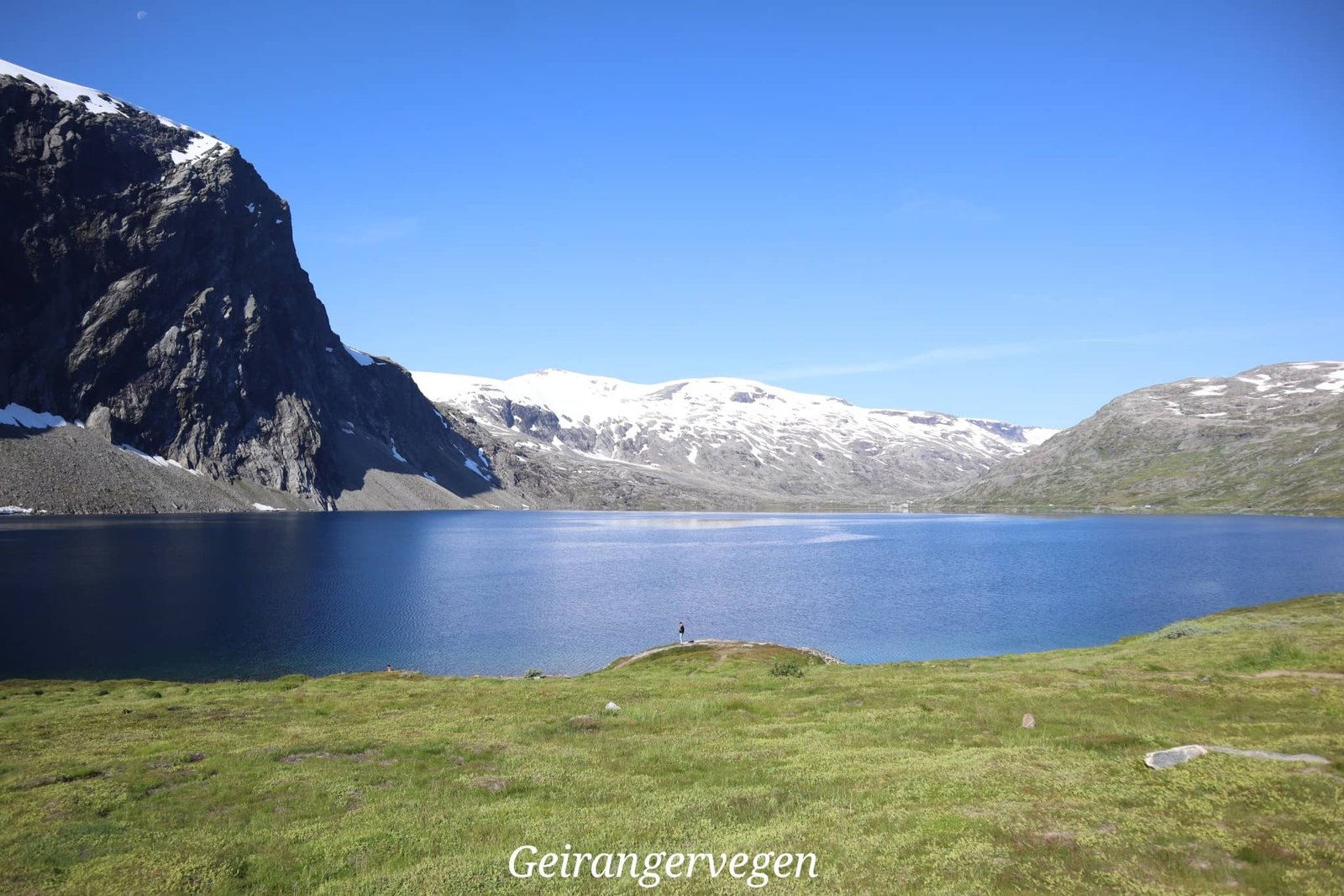 Geirangervegen - lac - montagne - neige - voyage - Norvège