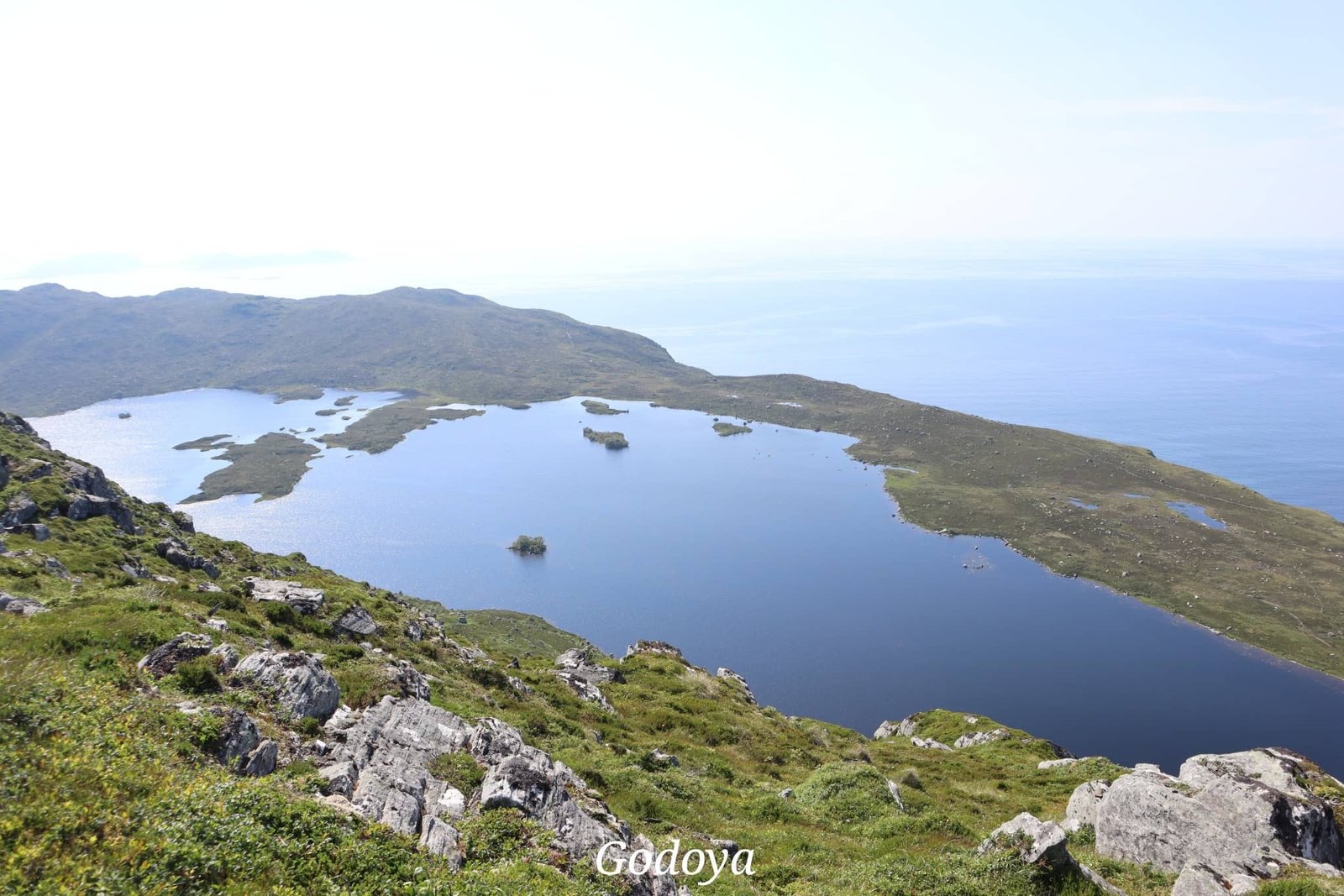 Godoya - randonnée - fjord - lac - voyage - Norvège