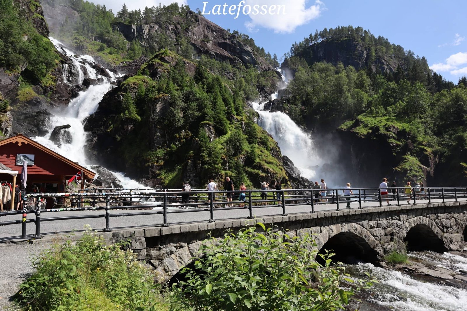 Latefossen - chute - route - voyage - Norvège
