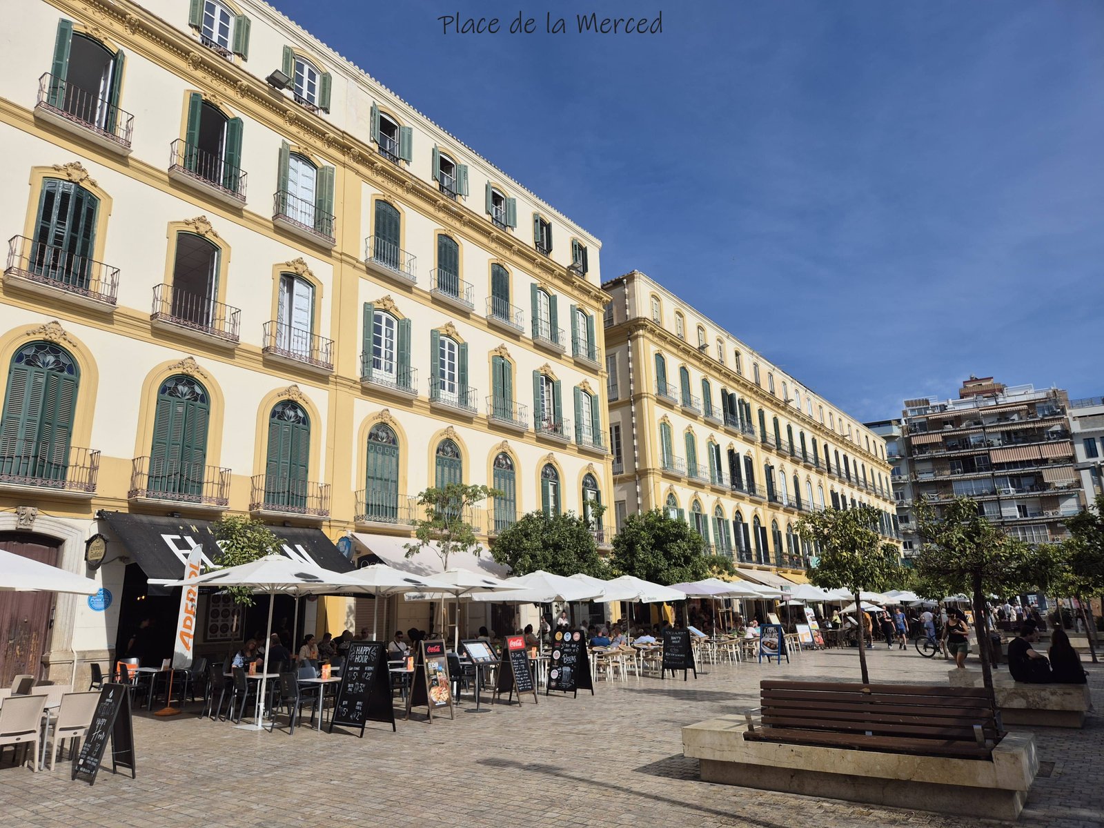 Malaga - place de la Merced - ville - voyage