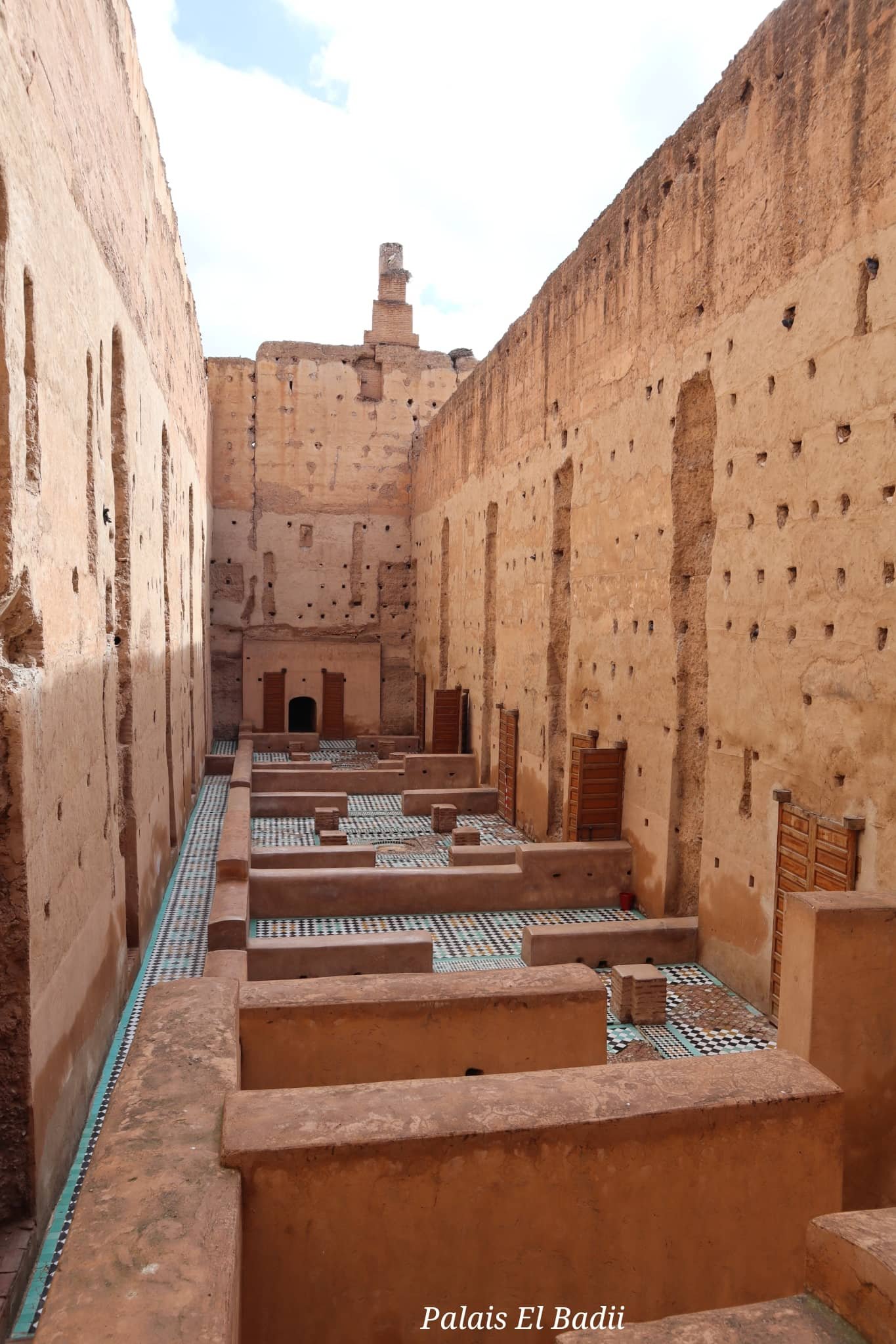 Marrakech - palais El Badii - mur en pierre - vestiges - voyage